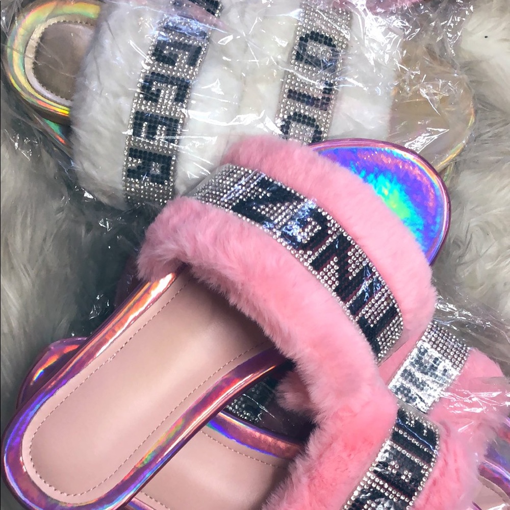 FUR SANDALS